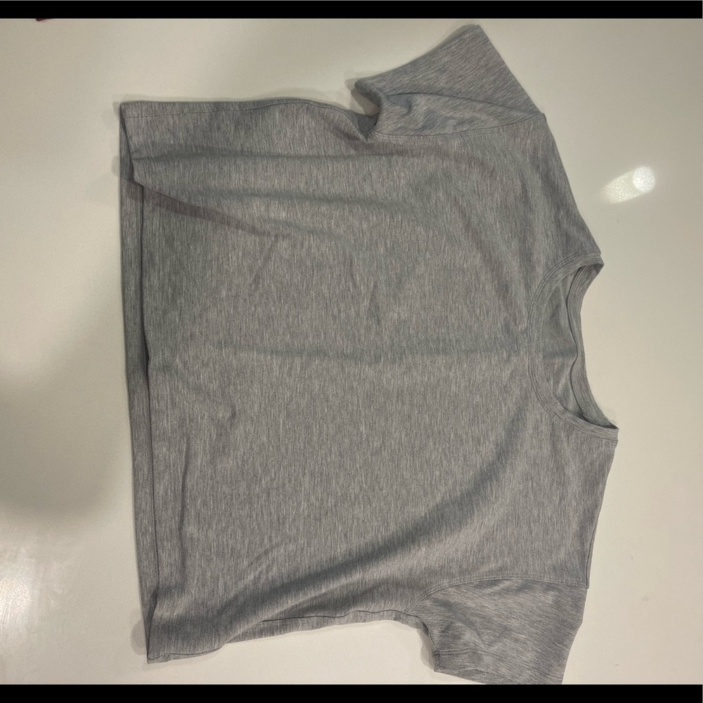 Lululemon Cropped Tee